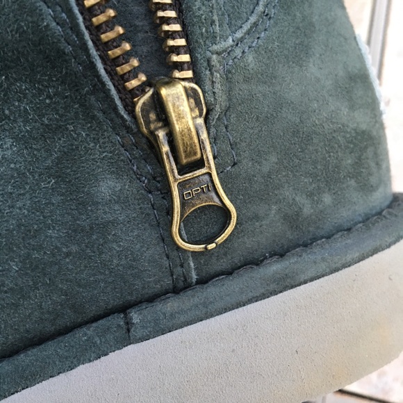 UGG Abree II Genuine Sheepskin Mini Boots 6 - Picture 10 of 12